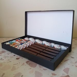 CHOPSTICKS & CAT SET
